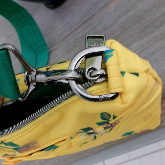 New LUG FLARE Yellow Bouquet RFID Crossbody Purse Bag Handbag NWOT Floral - Picture 8 of 13